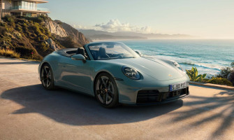 بورش 911 كاريرا 4S موديل 2026  قوة أكبر، عجلات أكثر انسيابية، وسعر أكثر